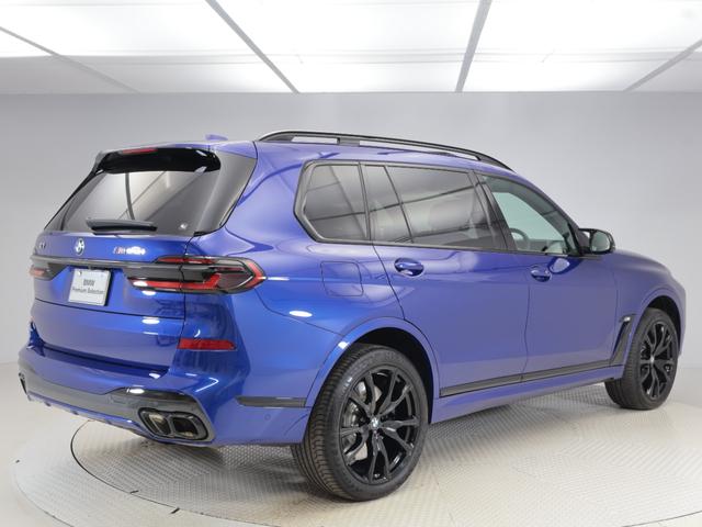 X7 M60i xDrive 認定中古車 2年保証 パノラマサンルーフ レザーシート 22インチAW B&Wダイヤモンドサウンド アクティブクルーズコントロール ヘッドアップディスプレイ 全周囲カメラ 衝突軽減 パドルシフト(9枚目)