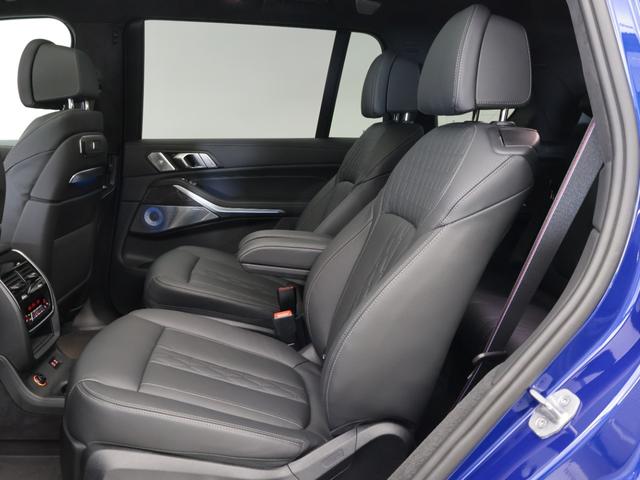 X7 M60i xDrive 認定中古車 2年保証 パノラマサンルーフ レザーシート 22インチAW B&Wダイヤモンドサウンド アクティブクルーズコントロール ヘッドアップディスプレイ 全周囲カメラ 衝突軽減 パドルシフト(15枚目)