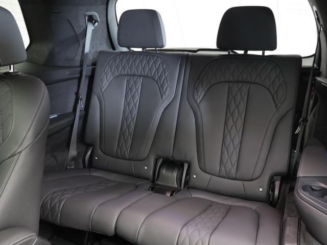 X7 M60i xDrive 認定中古車 2年保証 パノラマサンルーフ レザーシート 22インチAW B&Wダイヤモンドサウンド アクティブクルーズコントロール ヘッドアップディスプレイ 全周囲カメラ 衝突軽減 パドルシフト(16枚目)