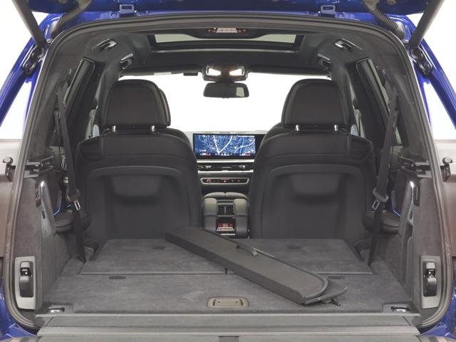 X7 M60i xDrive 認定中古車 2年保証 パノラマサンルーフ レザーシート 22インチAW B&Wダイヤモンドサウンド アクティブクルーズコントロール ヘッドアップディスプレイ 全周囲カメラ 衝突軽減 パドルシフト(17枚目)