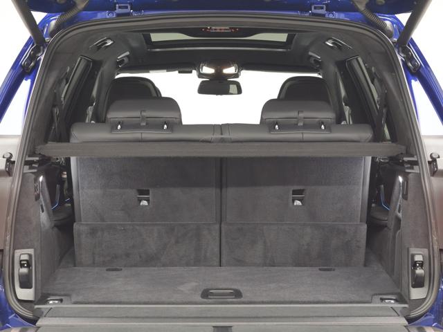 X7 M60i xDrive 認定中古車 2年保証 パノラマサンルーフ レザーシート 22インチAW B&Wダイヤモンドサウンド アクティブクルーズコントロール ヘッドアップディスプレイ 全周囲カメラ 衝突軽減 パドルシフト(18枚目)