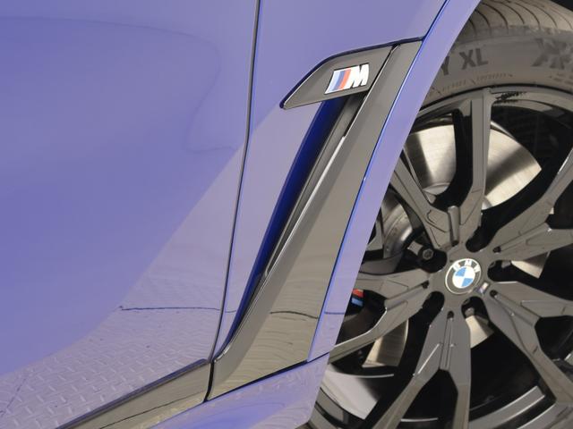 X7 M60i xDrive 認定中古車 2年保証 パノラマサンルーフ レザーシート 22インチAW B&Wダイヤモンドサウンド アクティブクルーズコントロール ヘッドアップディスプレイ 全周囲カメラ 衝突軽減 パドルシフト(26枚目)