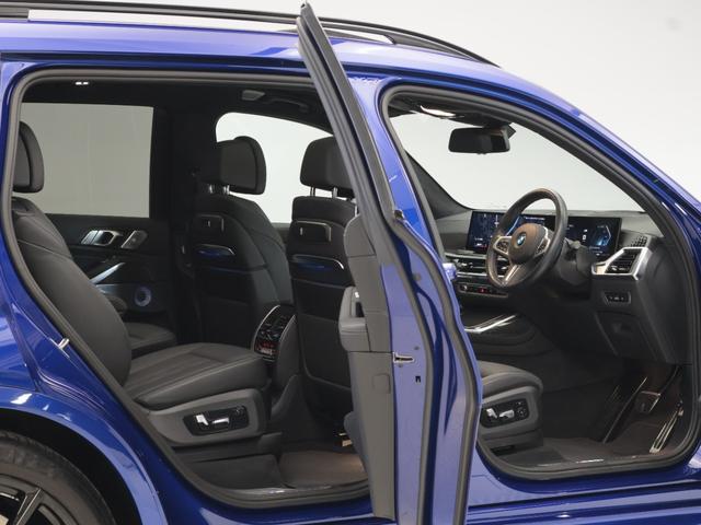 X7 M60i xDrive 認定中古車 2年保証 パノラマサンルーフ レザーシート 22インチAW B&Wダイヤモンドサウンド アクティブクルーズコントロール ヘッドアップディスプレイ 全周囲カメラ 衝突軽減 パドルシフト(39枚目)