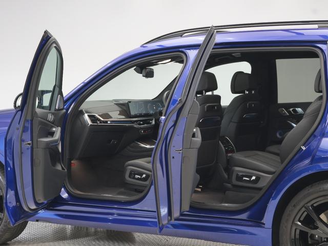 X7 M60i xDrive 認定中古車 2年保証 パノラマサンルーフ レザーシート 22インチAW B&Wダイヤモンドサウンド アクティブクルーズコントロール ヘッドアップディスプレイ 全周囲カメラ 衝突軽減 パドルシフト(40枚目)