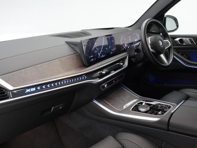 X5 xDrive 40d Mスポーツ 認定中古車 2年保証 22インチAW レザーシート アクティブステアリング ヘッドアップディスプレイ アクティブクルーズコントロール Harman/Kardon パドルシフト 衝突軽減 車線逸脱(4枚目)