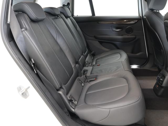 2シリーズ 218dグランツアラー ラグジュアリー 認定中古車 2年保証 レザーシート 17インチAW ヘッドアップディスプレイ アクティブクルーズコントロール リヤカメラ 前後センサー LEDヘッドライト 衝突軽減 車線逸脱 電動リヤゲート(14枚目)