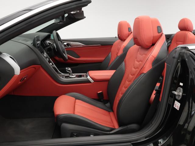 ８シリーズ ８４０ｉ　カブリオレ　エクスクルーシブ　Ｍスポーツ　認定中古車　２年保証　フィオナレッドレザー　２０インチＡＷ　アクティブクルーズコントロールＨａｒｍａｎ／Ｋａｒｄｏｎ　ヘッドアップディスプレイ　全周囲カメラ　レーザーライト　衝突軽減　電動リヤゲート（12枚目）