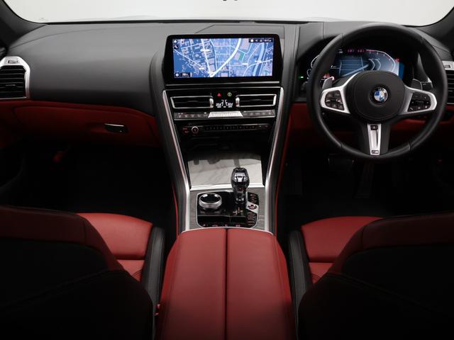 ８シリーズ ８４０ｉ　カブリオレ　エクスクルーシブ　Ｍスポーツ　認定中古車　２年保証　フィオナレッドレザー　２０インチＡＷ　アクティブクルーズコントロールＨａｒｍａｎ／Ｋａｒｄｏｎ　ヘッドアップディスプレイ　全周囲カメラ　レーザーライト　衝突軽減　電動リヤゲート（53枚目）