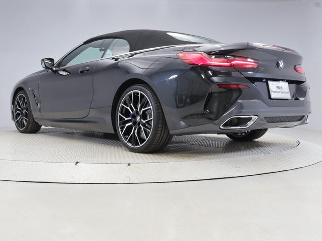 ８シリーズ ８４０ｉ　カブリオレ　エクスクルーシブ　Ｍスポーツ　認定中古車　２年保証　フィオナレッドレザー　２０インチＡＷ　アクティブクルーズコントロールＨａｒｍａｎ／Ｋａｒｄｏｎ　ヘッドアップディスプレイ　全周囲カメラ　レーザーライト　衝突軽減　電動リヤゲート（57枚目）