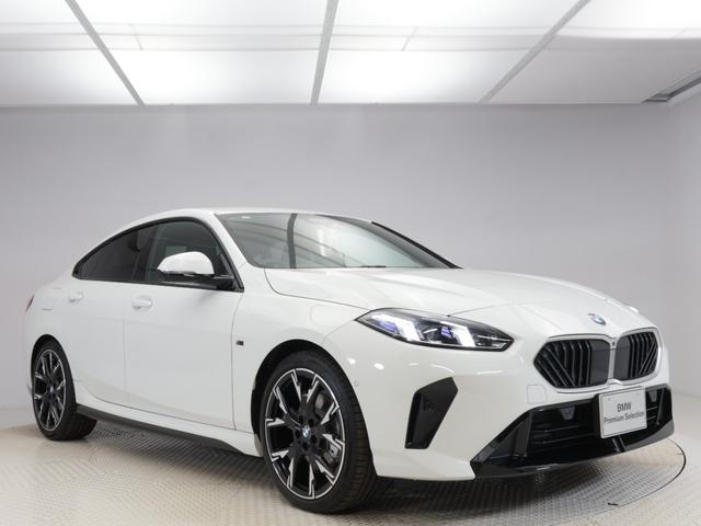 ２シリーズ ２２０ｄグランクーペ　Ｍスポーツハイラインパッケージ　認定中古車　２年保証　１９インチＡＷ　ヘッドアップディスプレイ　Ｈａｒｍａｎ／Ｋａｒｄｏｎ　全周囲カメラ　アクティブクルーズコントロール　パドルシフト　アダプティブＬＥＤ　衝突軽減　車線逸脱（19枚目）