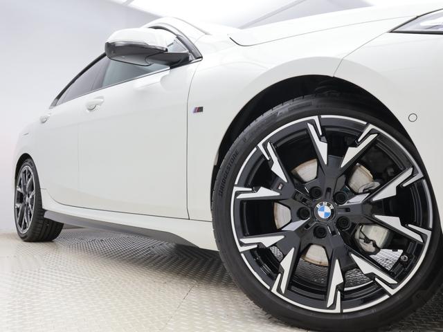 ２シリーズ ２２０ｄグランクーペ　Ｍスポーツハイラインパッケージ　認定中古車　２年保証　１９インチＡＷ　ヘッドアップディスプレイ　Ｈａｒｍａｎ／Ｋａｒｄｏｎ　全周囲カメラ　アクティブクルーズコントロール　パドルシフト　アダプティブＬＥＤ　衝突軽減　車線逸脱（26枚目）