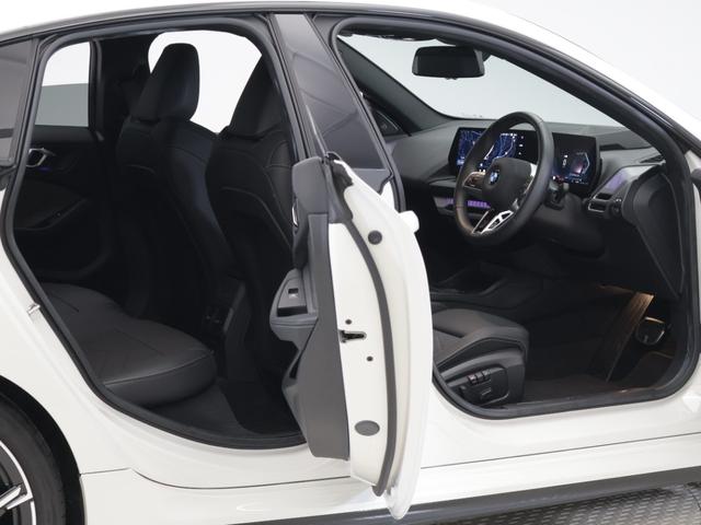 ２シリーズ ２２０ｄグランクーペ　Ｍスポーツハイラインパッケージ　認定中古車　２年保証　１９インチＡＷ　ヘッドアップディスプレイ　Ｈａｒｍａｎ／Ｋａｒｄｏｎ　全周囲カメラ　アクティブクルーズコントロール　パドルシフト　アダプティブＬＥＤ　衝突軽減　車線逸脱（41枚目）