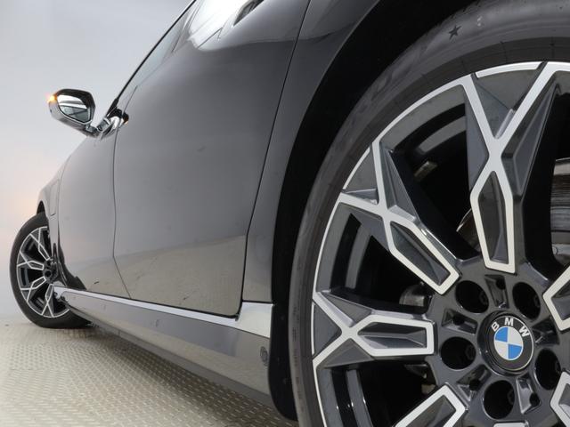 ｉ７ ｘＤｒｉｖｅ　６０　エクセレンス　認定中古車　２年保証　リヤエンターテイメント　パノラマルーフ　２０インチＡＷ　オットマン　レザーシート　アクティブクルーズコントロール　Ｂ＆Ｗサウンドシステム　全周囲カメラ　衝突軽減　車線逸脱（37枚目）