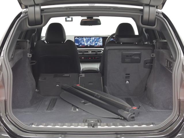 3シリーズ 320d xDriveツーリング Mスポーツ 認定中古車 2年保証 全周囲カメラ 前後センサー 18インチAW ヘッドアップディスプレイ アクティブクルーズコントロール パドルシフト アダプティブLED 衝突軽減 車線逸脱 USB 電動リヤゲート(17枚目)