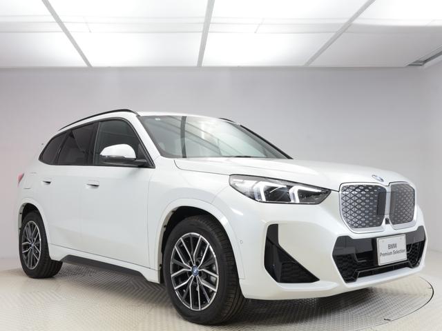 iX1 eDrive 20 Mスポーツ 認定中古車 2年保証 18インチAW アクティブクルーズコントロール ヘッドアップディスプレイ 全周囲カメラ アダプティブLED 衝突軽減 電動リヤゲート コンフォートアクセス フロントシートヒーター(20枚目)