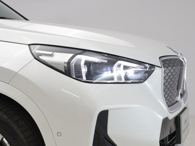 iX1 eDrive 20 Mスポーツ 認定中古車 2年保証 18インチAW アクティブクルーズコントロール ヘッドアップディスプレイ 全周囲カメラ アダプティブLED 衝突軽減 電動リヤゲート コンフォートアクセス フロントシートヒーター(22枚目)