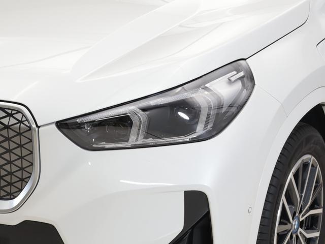 iX1 eDrive 20 Mスポーツ 認定中古車 2年保証 18インチAW アクティブクルーズコントロール ヘッドアップディスプレイ 全周囲カメラ アダプティブLED 衝突軽減 電動リヤゲート コンフォートアクセス フロントシートヒーター(26枚目)