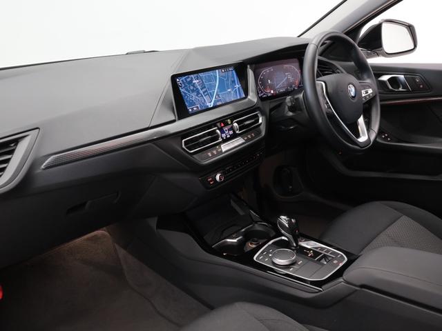 1シリーズ 118d プレイ 認定中古車 2年保証 17インチAW アクティブクルーズコントロール リヤカメラ 前後センサー LEDヘッドライト 衝突軽減 車線逸脱 電動リヤゲート コンフォートアクセス HDDナビゲーション(4枚目)
