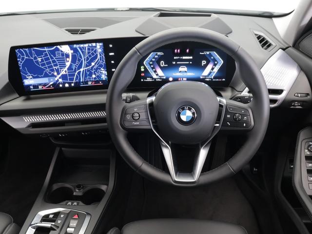 1シリーズ 120 ハイラインパッケージ 認定中古車 2年保証 17インチAW 全周囲カメラ Harman/Kardon ヘッドアップディスプレイ アクティブクルーズコントロール 衝突軽減 車線逸脱 電動リヤゲート コンフォートアクセス(11枚目)