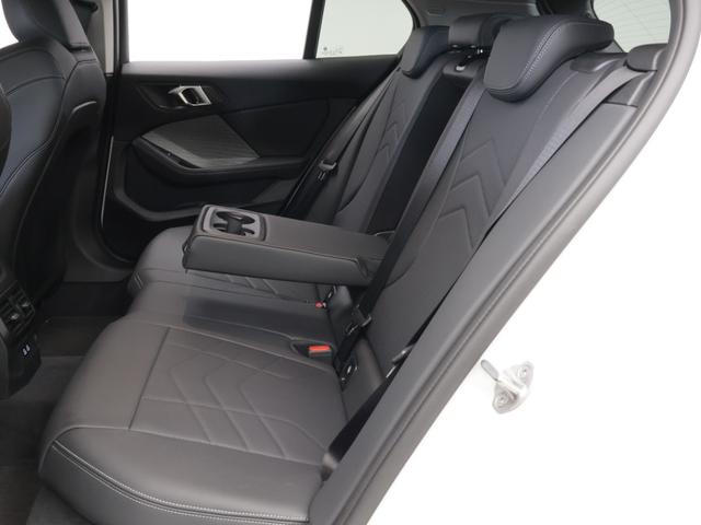 1シリーズ 120 ハイラインパッケージ 認定中古車 2年保証 17インチAW 全周囲カメラ Harman/Kardon ヘッドアップディスプレイ アクティブクルーズコントロール 衝突軽減 車線逸脱 電動リヤゲート コンフォートアクセス(15枚目)