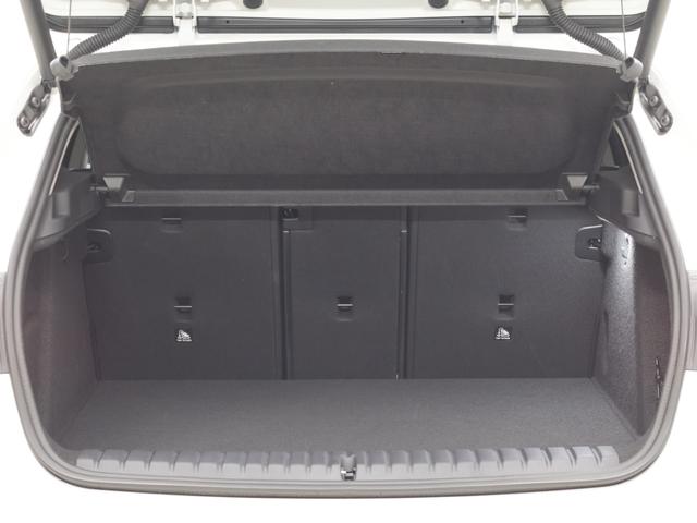 1シリーズ 120 ハイラインパッケージ 認定中古車 2年保証 17インチAW 全周囲カメラ Harman/Kardon ヘッドアップディスプレイ アクティブクルーズコントロール 衝突軽減 車線逸脱 電動リヤゲート コンフォートアクセス(16枚目)