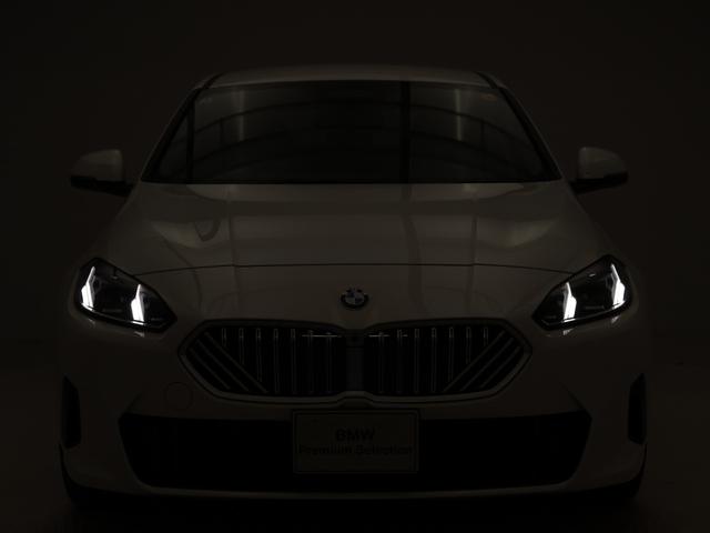 1シリーズ 120 ハイラインパッケージ 認定中古車 2年保証 17インチAW 全周囲カメラ Harman/Kardon ヘッドアップディスプレイ アクティブクルーズコントロール 衝突軽減 車線逸脱 電動リヤゲート コンフォートアクセス(24枚目)