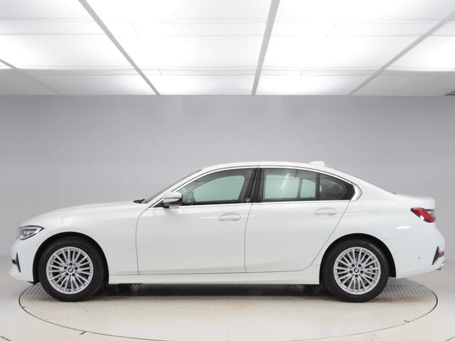3シリーズ 318i 40thアニバーサリーエディション 認定中古車 2年保証 40th Anniversary Edition コニャックレザー 17インチAW スポーツシート アクティブクルーズコントロール リヤカメラ LED 衝突軽減 電動リヤゲート(7枚目)