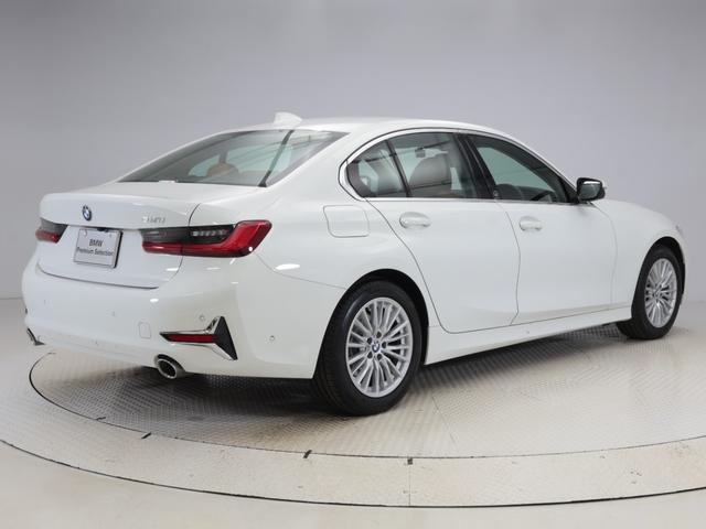 3シリーズ 318i 40thアニバーサリーエディション 認定中古車 2年保証 40th Anniversary Edition コニャックレザー 17インチAW スポーツシート アクティブクルーズコントロール リヤカメラ LED 衝突軽減 電動リヤゲート(9枚目)