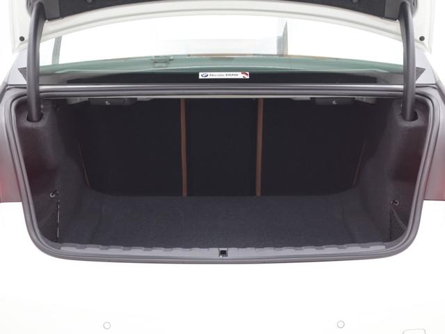 3シリーズ 318i 40thアニバーサリーエディション 認定中古車 2年保証 40th Anniversary Edition コニャックレザー 17インチAW スポーツシート アクティブクルーズコントロール リヤカメラ LED 衝突軽減 電動リヤゲート(16枚目)