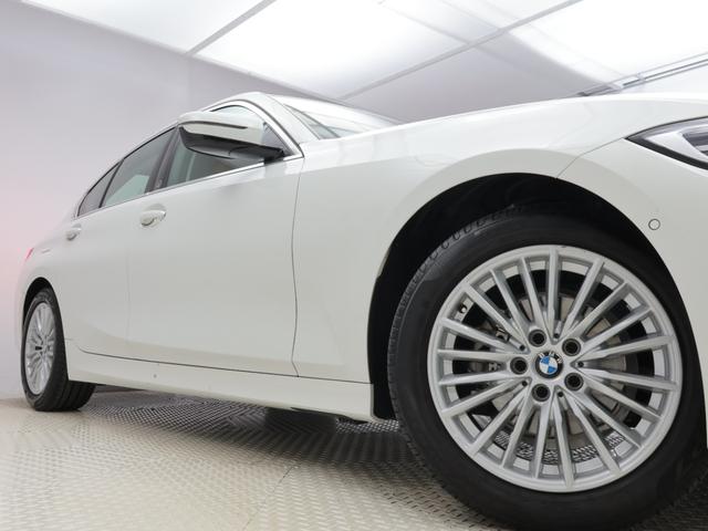 3シリーズ 318i 40thアニバーサリーエディション 認定中古車 2年保証 40th Anniversary Edition コニャックレザー 17インチAW スポーツシート アクティブクルーズコントロール リヤカメラ LED 衝突軽減 電動リヤゲート(27枚目)