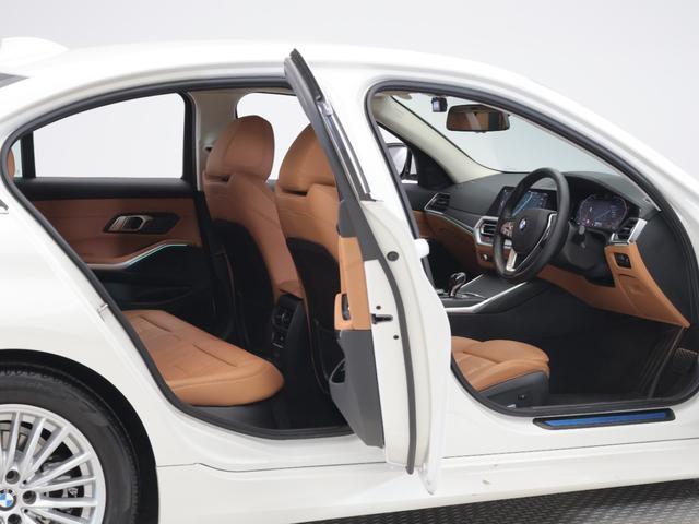 3シリーズ 318i 40thアニバーサリーエディション 認定中古車 2年保証 40th Anniversary Edition コニャックレザー 17インチAW スポーツシート アクティブクルーズコントロール リヤカメラ LED 衝突軽減 電動リヤゲート(42枚目)