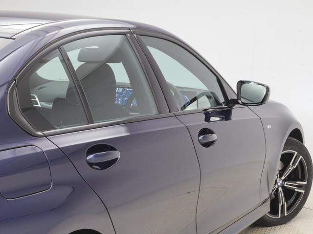 �a�l�v�̃R�[�|���[�g�A�C�f���e�B�e�B�ł���z�t�}�C�X�^�[�E�L���N�Ƃ́A�b�s���[���t�����g�̕����Ɍ����Ă�������������I�ȃf�U�C���ŁA�O�i����Ƃ����C���[�W�𕂂��΂��Ă���܂��B