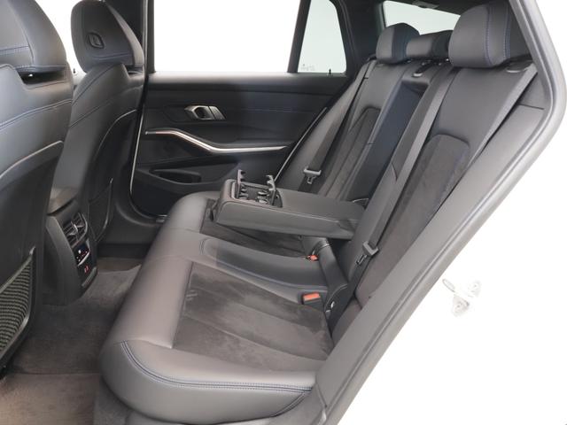 3シリーズ 320d xDriveツーリング Mスポーツ 認定中古車 2年保証 18インチAW 全周囲カメラ 前後センサー アクティブクルーズコントロール パドルシフト LEDヘッドライト 衝突軽減 車線逸脱 電動リヤゲート コフォートアクセス(15枚目)