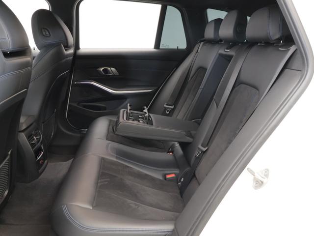 3シリーズ 318iツーリング Mスポーツ 認定中古車 2年保証 ヘッドアップディスプレイ 18インチAW 全周囲カメラ 前後センサー パドルシフト アクティブクルーズコントロール LEDヘッドライト 衝突軽減 車線逸脱 電動リヤゲート(15枚目)