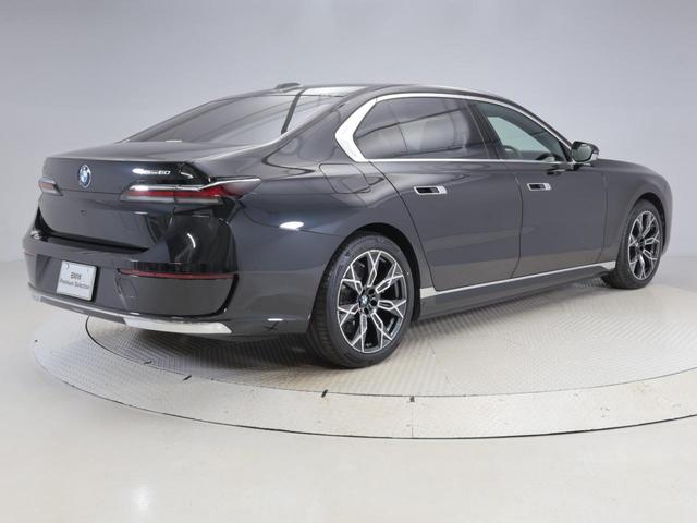 ｉ７ ｘＤｒｉｖｅ　６０　エクセレンス　認定中古車　２年保証　サンルーフ　リヤエンターテイメント　オットマンシート　２０インチＡＷ　全周囲カメラ　Ｂ＆Ｗダイヤモンドサウンド　アクティブクルーズコントロール　衝突軽減　ヘッドアップディスプレイ（10枚目）