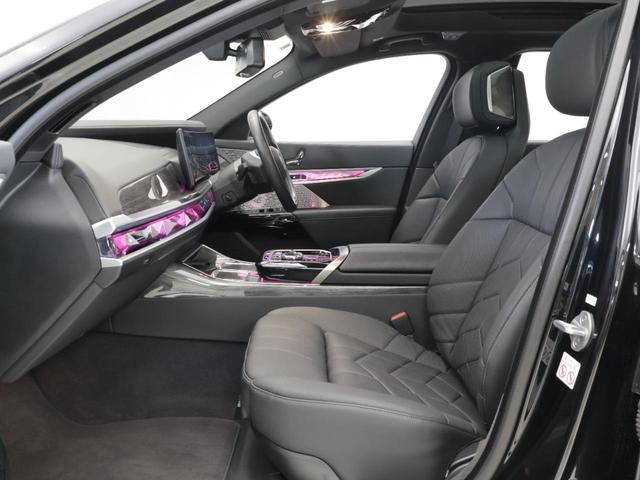 ｉ７ ｘＤｒｉｖｅ　６０　エクセレンス　認定中古車　２年保証　サンルーフ　リヤエンターテイメント　オットマンシート　２０インチＡＷ　全周囲カメラ　Ｂ＆Ｗダイヤモンドサウンド　アクティブクルーズコントロール　衝突軽減　ヘッドアップディスプレイ（14枚目）