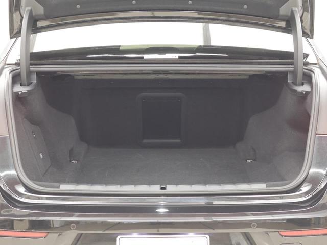 ｉ７ ｘＤｒｉｖｅ　６０　エクセレンス　認定中古車　２年保証　サンルーフ　リヤエンターテイメント　オットマンシート　２０インチＡＷ　全周囲カメラ　Ｂ＆Ｗダイヤモンドサウンド　アクティブクルーズコントロール　衝突軽減　ヘッドアップディスプレイ（17枚目）