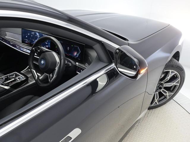 ｉ７ ｘＤｒｉｖｅ　６０　エクセレンス　認定中古車　２年保証　サンルーフ　リヤエンターテイメント　オットマンシート　２０インチＡＷ　全周囲カメラ　Ｂ＆Ｗダイヤモンドサウンド　アクティブクルーズコントロール　衝突軽減　ヘッドアップディスプレイ（29枚目）