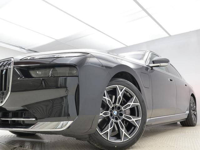 ｉ７ ｘＤｒｉｖｅ　６０　エクセレンス　認定中古車　２年保証　サンルーフ　リヤエンターテイメント　オットマンシート　２０インチＡＷ　全周囲カメラ　Ｂ＆Ｗダイヤモンドサウンド　アクティブクルーズコントロール　衝突軽減　ヘッドアップディスプレイ（31枚目）