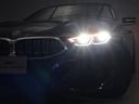 車速が約70km/hを超えると、既に点灯しているLEDハイビームヘッドライトに加え、レーザーライトが自動的に点灯、LEDライトの約2倍に相当する最大600mまで照らします。