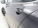 プレスライン上に収まるドアノブ。この高度な技術もまた、BMWならではです