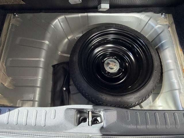 マーチ １２ＳＲ　後期型５速オ－テックチュ－ン専用マフラ－・足回り・エアロ・アルミ・内装・テ－ルクロスバ－・ナビ・キ－レス・ＥＴＣ車重９６０キロＣＲ１２ＤＥエンジン当社下取車（29枚目）