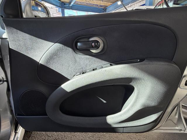 マーチ １２ＳＲ　後期型５速オ－テックチュ－ン専用マフラ－・足回り・エアロ・アルミ・内装・テ－ルクロスバ－・ナビ・キ－レス・ＥＴＣ車重９６０キロＣＲ１２ＤＥエンジン当社下取車（36枚目）