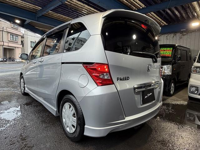 フリード Ｇ　エアロ　Ｌパッケージ　ワンオ－ナ－車７人乗パワ－スライドドア・社外Ｂｌｕｅｔｏｏｔｈ付ナビ地デジ・ＨＤＭＩ・バックカメラ・ＤＶＤ再生・ＨＩＤライト＆フォグライト・純正エアロ・キ－レスキ－・記録簿（25枚目）