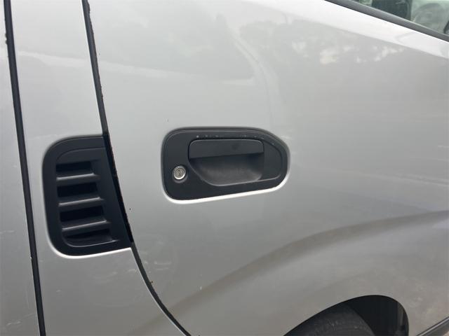 NV350キャラバンバン ロングDX 純正フルセグTVナビ・バックカメラ・ETC・キーレス・ワンオーナー・記録簿・バン(22枚目)