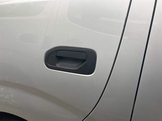 NV350キャラバンバン ロングDX 純正フルセグTVナビ・Bluetooth接続・バックカメラ・記録簿・ワンオーナー・ETC・キーレス・ベンチシート(22枚目)