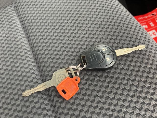 NV350キャラバンバン ロングDX 純正フルセグTVナビ・Bluetooth接続・バックカメラ・記録簿・ワンオーナー・ETC・キーレス・ベンチシート(29枚目)