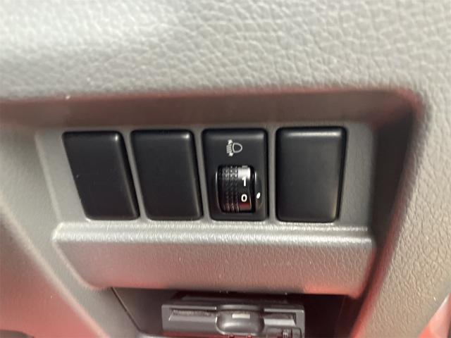 NV350キャラバンバン ロングDX ワンオーナー・記録簿・純正フルセグTVナビ・ETC・Bluetooth接続・DVD再生・バックカメラ・キーレス・ベンチシート(28枚目)