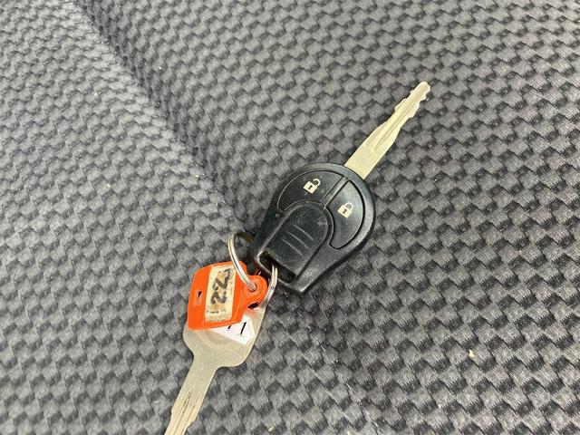 NV350キャラバンバン ロングDX ワンオーナー・記録簿・純正フルセグTVナビ・ETC・Bluetooth接続・DVD再生・バックカメラ・キーレス・ベンチシート(30枚目)