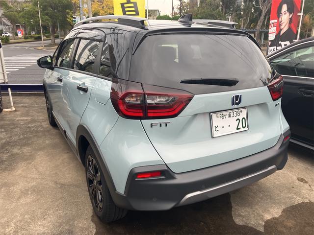 フィット e:HEVクロスター フルセグTVナビ・スマートキー・Bluetooth接続・DVD再生・バックカメラ・ステアリングスイッチ・ETC USB端子・純正ドライブレコーダー(11枚目)